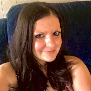 Meet your Posher, Becca